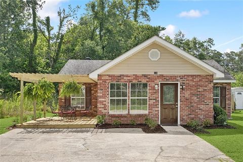 Photo of 128 Marilyn Drive Dr, Slidell, LA 70461 (MLS # NO2536691)