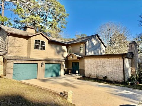 Photo of 417 Hiawatha Trail Trl, Pineville, LA 71360 (MLS # CN2543219)