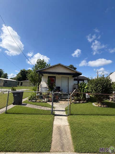 Photo of 625 Hobson St St, Houma, LA 70360 (MLS # BY2026015685)