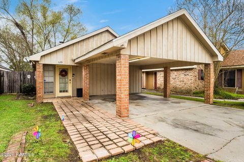 Photo of 129 Hummingbird Lane, Lafayette, LA 70506 (MLS # 2600001889)