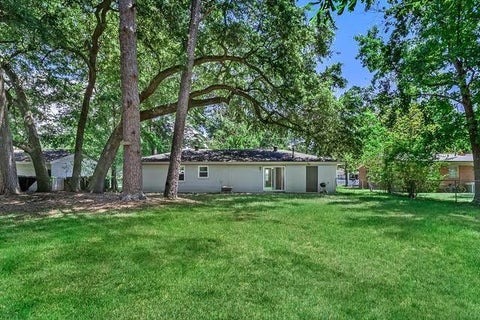 Photo of 207 Walnut Drive ST, Mandeville, LA 70471 (MLS # NO2561367)