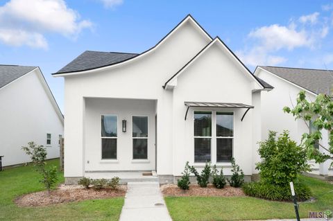 Photo of 14016 Grand Settlement Blvd Blvd, Central, LA 70818 (MLS # BR2026012177)