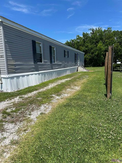 Photo of 142 B Roy St St, Houma, LA 70360 (MLS # BY2026008813)