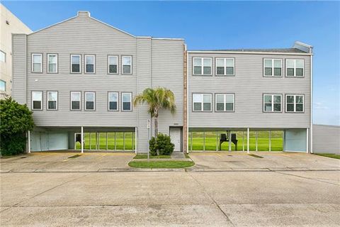 Photo of 3001 5th Street St, Metairie, LA 70002 (MLS # NO2554051)