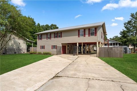 Photo of 31427 Judith Drive Dr, Springfield, LA 70462 (MLS # NO2520244)