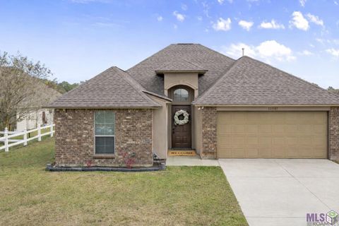 Photo of 41481 Hearthstone Ave Ave, Prairieville, LA 70769 (MLS # BR2025021847)