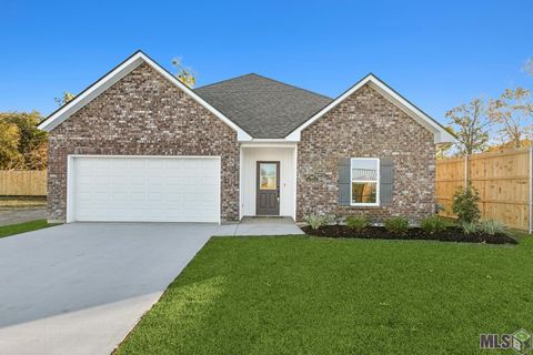 Photo of 6102 D'une Terre Ave Ave, Baton Rouge, LA 70806 (MLS # BR2026007898)