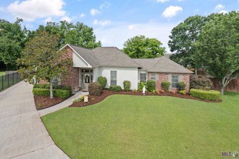 Photo of 13045 Oak Knoll Dr Dr, Geismar, LA 70734 (MLS # BR2026011221)