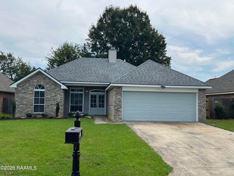 Photo of 152 Windermere Circle, Youngsville, LA 70592 (MLS # 2600008978)