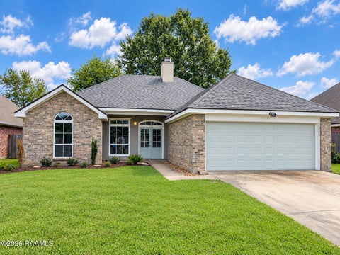 Photo of 152 Windermere Circle, Youngsville, LA 70592 (MLS # 2600008978)