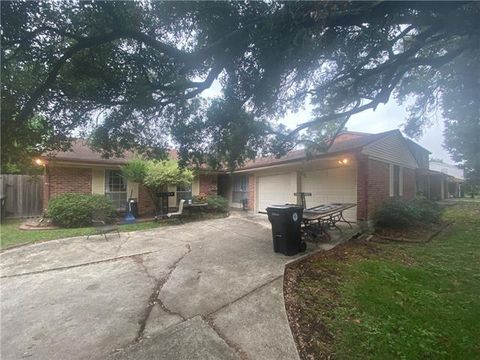 Photo of 3343 Hyman Place Pl, New Orleans, LA 70131 (MLS # NO2546861)