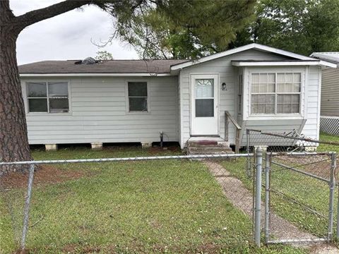 Photo of 406 Owens Street St, Napoleonville, LA 70390 (MLS # NO2552007)