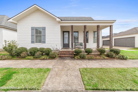 Photo of 102 Long Cay Drive, Youngsville, LA 70592 (MLS # 2600001554)