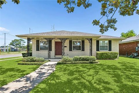 Photo of 1253 Bonnabel Boulevard Blvd, Metairie, LA 70005 (MLS # NO2558956)