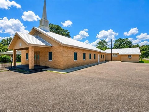 Photo of 1319 Madsion Street, Bogalusa, LA 70427 (MLS # NO2571954)