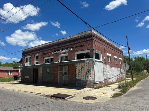 Photo of 739 S 16th St St, Baton Rouge, LA 70802 (MLS # BR2026007099)