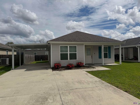 Photo of 1501 Ravier Ln, Sunshine, LA 70780 (MLS # BR2026010952)