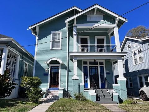 Photo of 2704 Dublin Street St, New Orleans, LA 70118 (MLS # NO2551727)