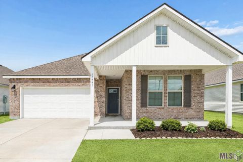 Photo of 13445 Bellacosa Ave Ave, Baton Rouge, LA 70817 (MLS # BR2026006511)