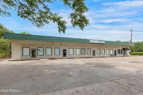 Photo of 715 N Lewis Street, New Iberia, LA 70563 (MLS # 2600007435)