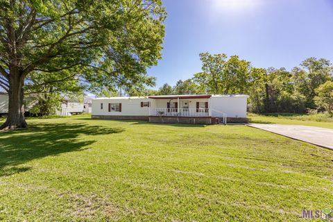 Photo of 14396 Oak Meadow St St, Gonzales, LA 70737 (MLS # BR2026006399)