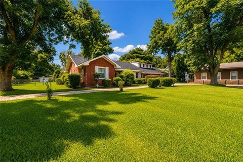 Photo of 6142 Masonic Drive Dr, Alexandria, LA 71301 (MLS # CN2565881)