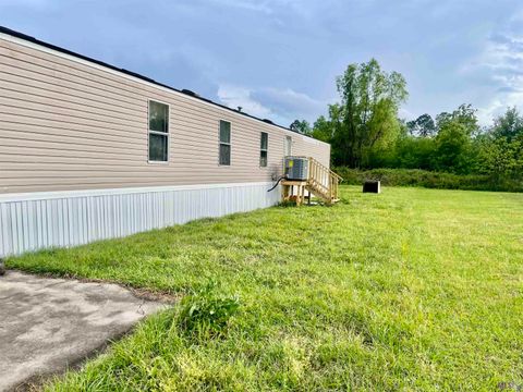 Photo of 201 Bentley Dr Dr, Thibodaux, LA 70301 (MLS # BR2026006157)