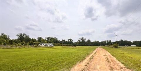 Photo of 285 Forenzie Road, Colfax, LA 71417 (MLS # CN2547409)