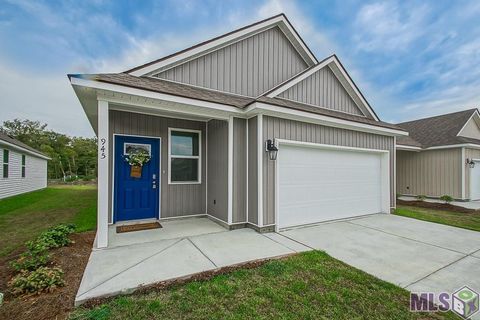 Photo of 945 Drago Ln Dr, Baton Rouge, LA 70820 (MLS # BR2026002760)