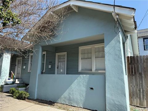 Photo of 2133 Audubon Street St, New Orleans, LA 70118 (MLS # NO2539862)