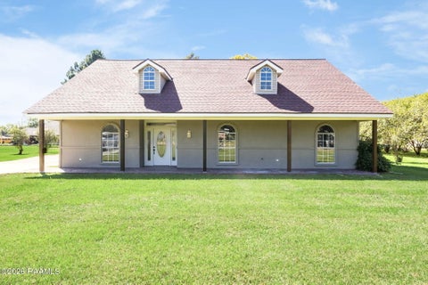 Photo of 1014 Sugarland Drive, Breaux Bridge, LA 70517 (MLS # 2600009679)