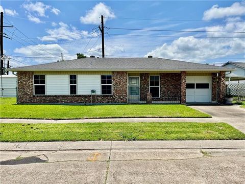 Photo of 1409 Glendale Drive Dr, Laplace, LA 70068 (MLS # NO2555492)