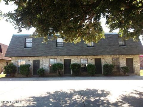 Photo of 302 Loire Avenue #C, Lafayette, LA 70507 (MLS # 2500004946) Photo of 302 Loire Avenue #C, Lafayette, LA 70507 (MLS # 2500004946)