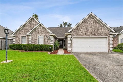 Photo of 2533 Crestridge Circle Cir, Marrero, LA 70072 (MLS # NO2569502)