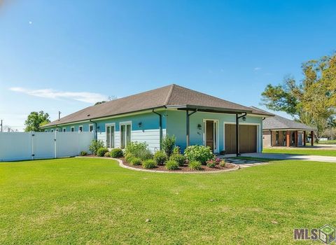 Photo of 1705 Bayou Black Dr Dr, Houma, LA 70360 (MLS # BY2026004839)