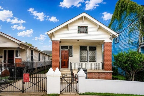 Photo of 925 N Prieur Street St, New Orleans, LA 70116 (MLS # NO2572085)