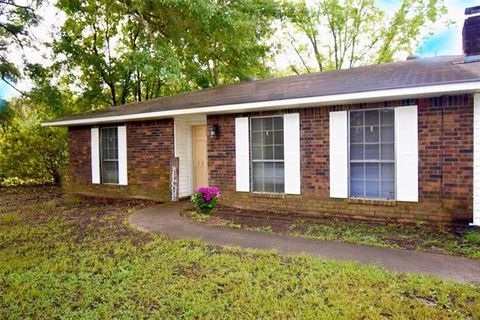 Photo of 1862 La 454, Pineville, LA 71360 (MLS # CN2547054)