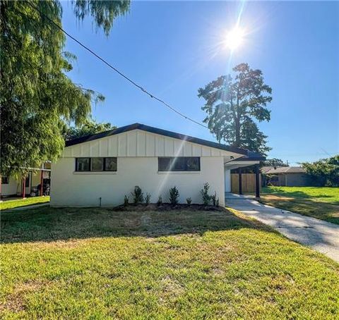 Photo of 4627 Arthur Drive Dr, New Orleans, LA 70127 (MLS # NO2542067)