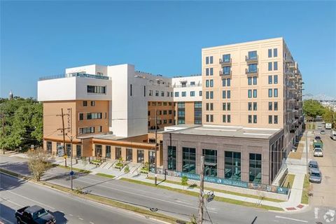 Photo of 2115 St Thomas Street St, New Orleans, LA 70130 (MLS # NO2547527)