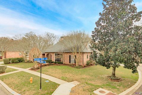 Photo of 243 Summer Ridge Dr Dr, Saint George, LA 70810 (MLS # BR2026004287)