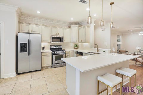 Photo of 18639 Perkins Rd Rd #18, Prairieville, LA 70769 (MLS # BR2026012986)