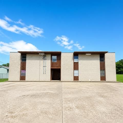 Photo of 106 E 3rd Street ST #12, Belle Chasse, LA 70037 (MLS # NO2560223)