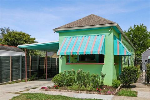 Photo of 1655 N Dupre Street St, New Orleans, LA 70119 (MLS # NO2555041)