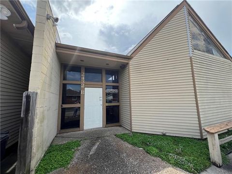 Photo of 2432 Paris Road #B, Chalmette, LA 70043 (MLS # NO2551923)