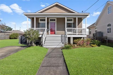 Photo of 231 22nd Street St, New Orleans, LA 70124 (MLS # NO2546103)