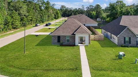 Photo of 60245 Sunset Oak Boulevard Blvd, Lacombe, LA 70445 (MLS # NO2565773)