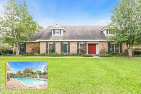 Photo of 104 Honeysuckle Lane, Lafayette, LA 70508 (MLS # 2600002699)