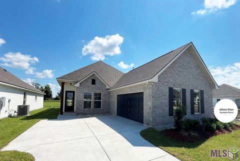 Photo of 25344 Blue Heron Drive, Ponchatoula, LA 70454 (MLS # NO2026005148)