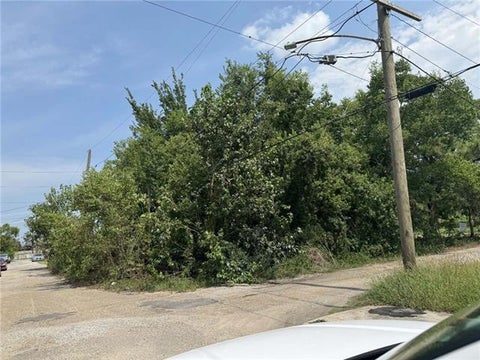 Photo of 3235 Rabbits Street ST, New Orleans, LA 70122 (MLS # NO2570106)