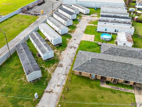 Photo of 1462 Ellender Street St, Houma, LA 70363 (MLS # BY2026004457)